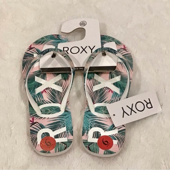 Roxy NWT Flip Flops Size 6 Sandals Tropical Hawaiian Women’s Pink Green - Picture 3 of 6